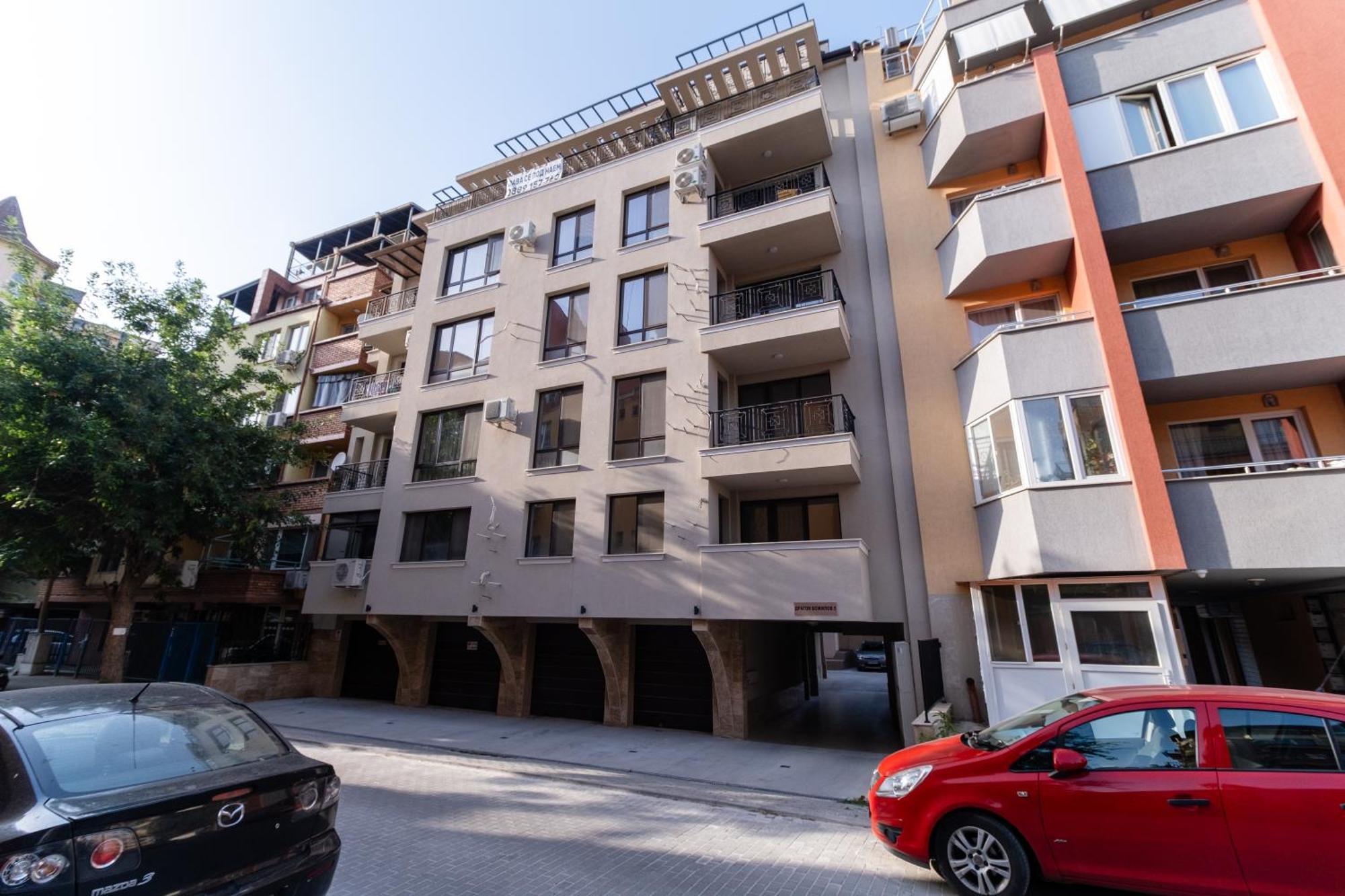 1-Bedroom Apartment With Free Private Parking Пловдив Экстерьер фото