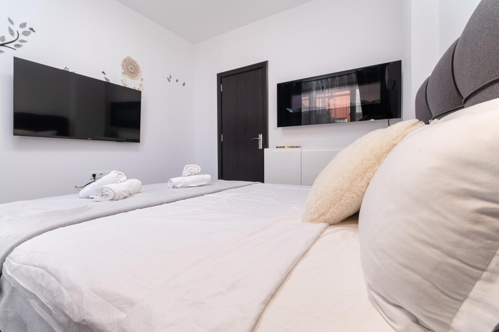 1-Bedroom Apartment With Free Private Parking Пловдив Экстерьер фото